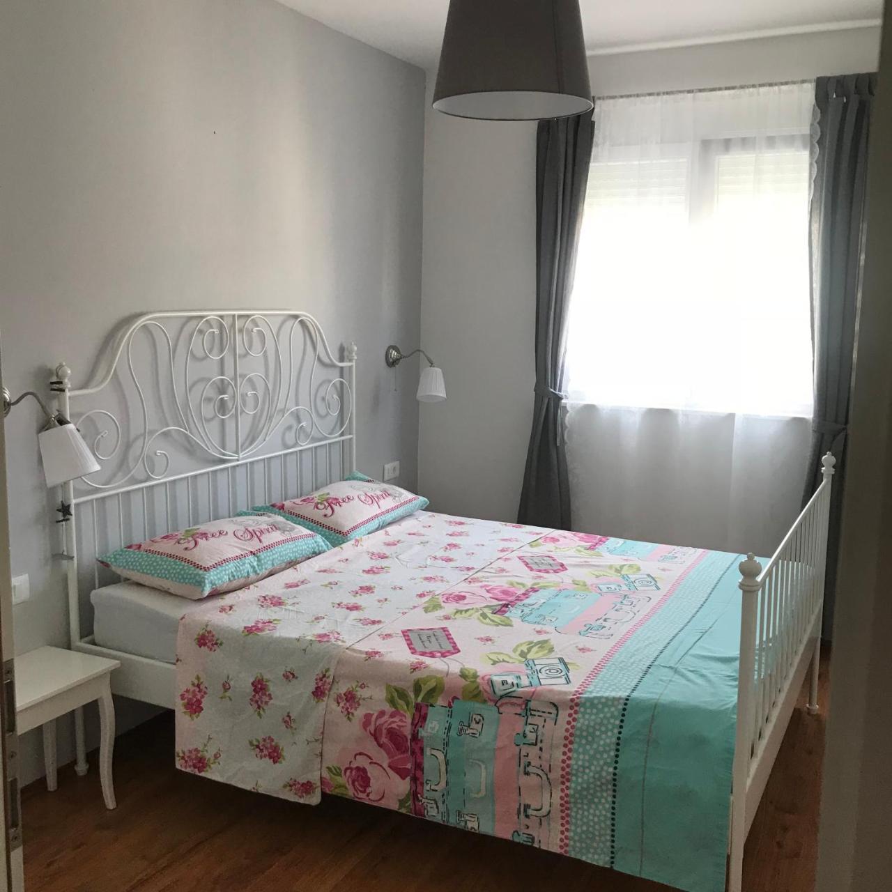 Apartmani Maksan Pakostane Luaran gambar