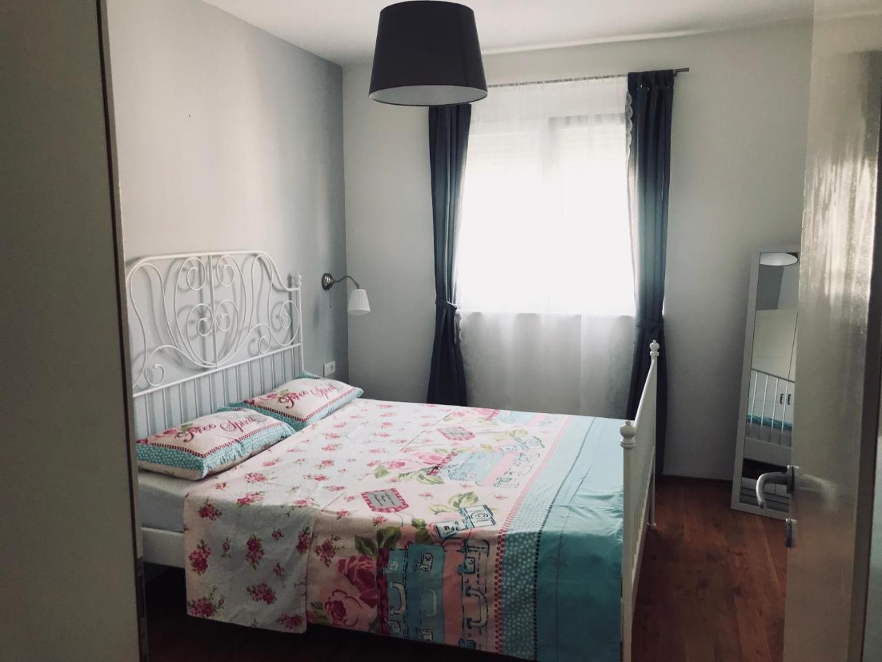 Apartmani Maksan Pakostane Luaran gambar